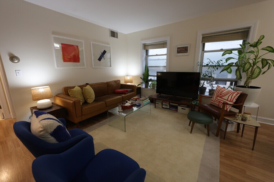 Building Photo - 416 Commonwealth Ave