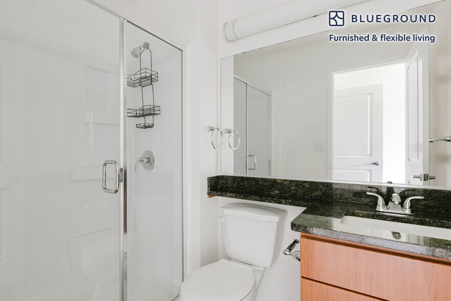 Building Photo - 10870 N Stelling Rd