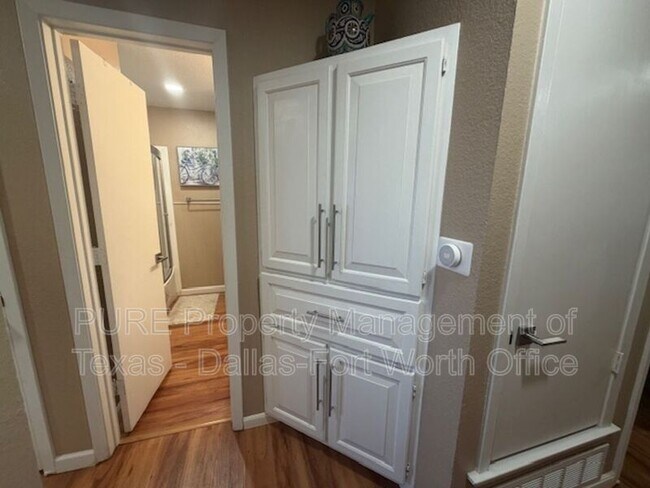 Building Photo - 6321 Kelly Dr