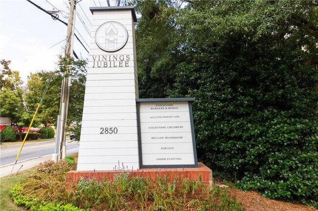 Building Photo - 2955 Seven Pines Ln