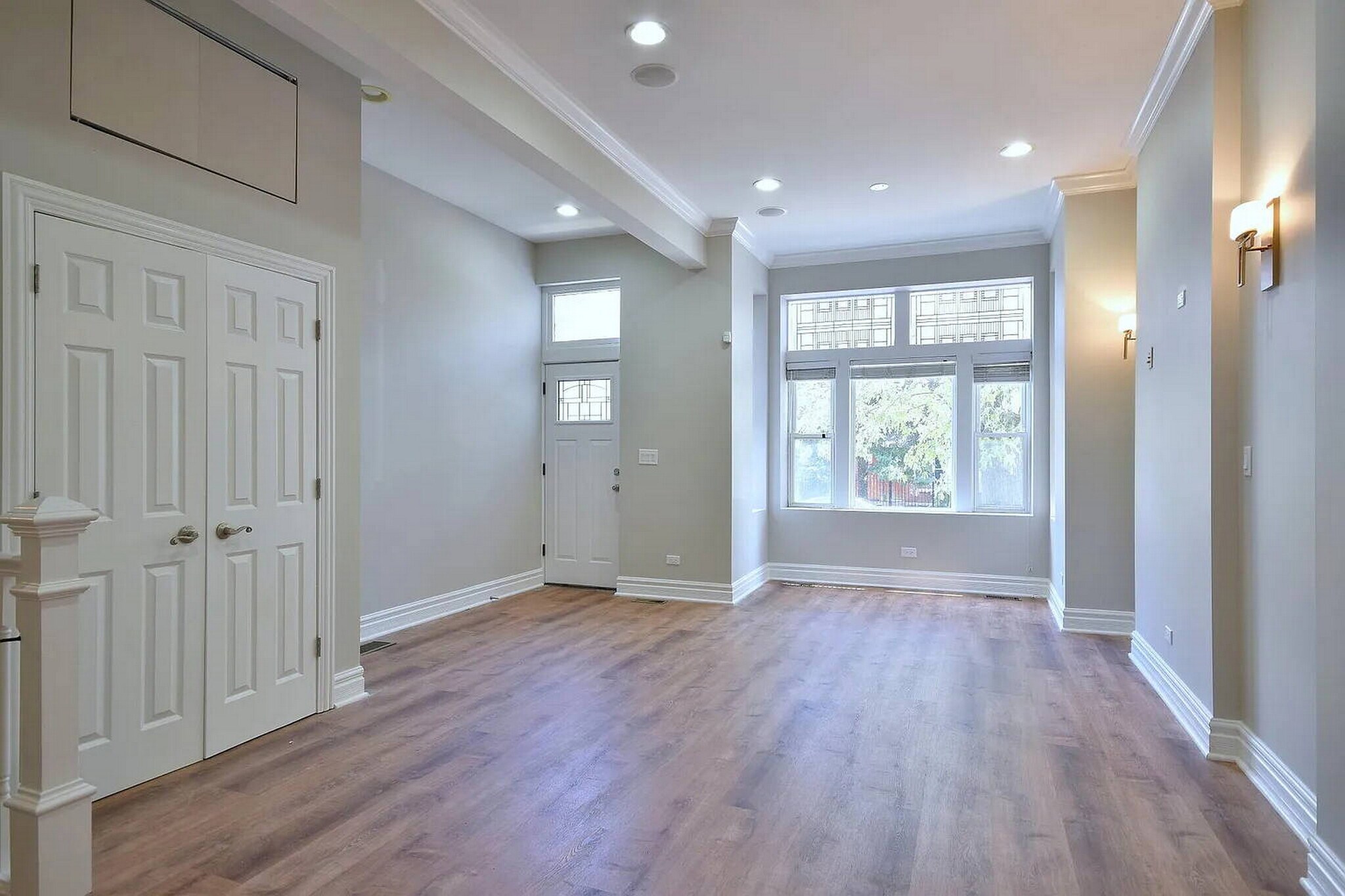 Building Photo - 1316 N Artesian Ave