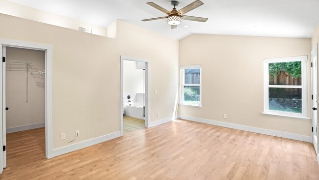 Building Photo - 1228 Demeo St