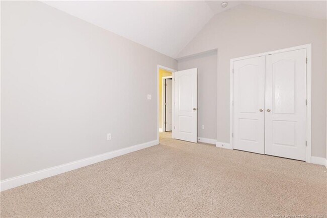 Building Photo - 1726 Bluffside Dr