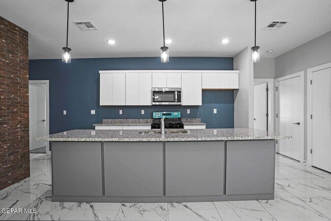 Building Photo - 11492 Summer Dr