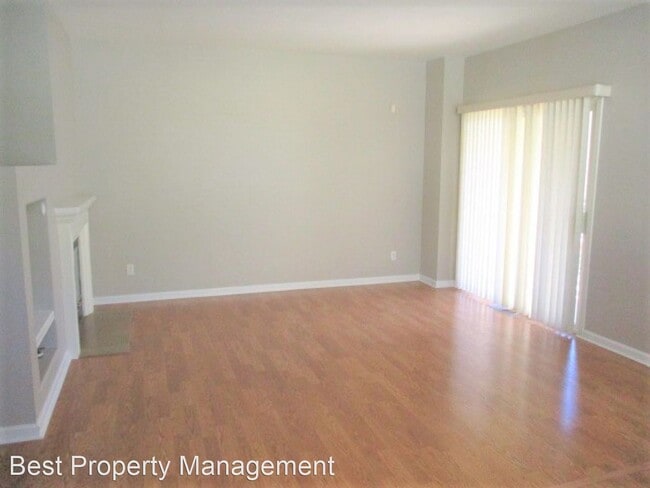 Building Photo - 2 br, 2.5 bath House - 3518 Madison Common