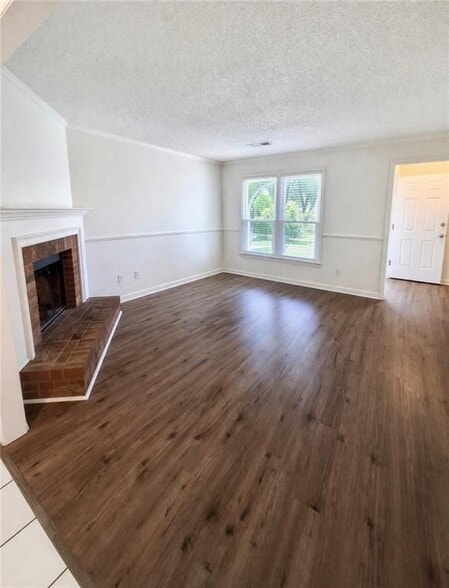 Building Photo - 4067 Coopers Hill Dr SE