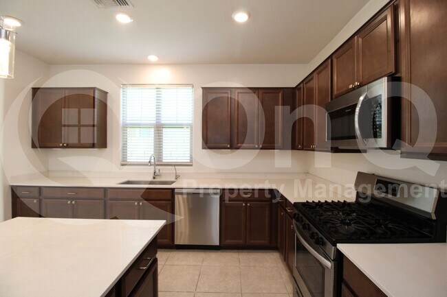 Building Photo - 1158 E Sabino Dr