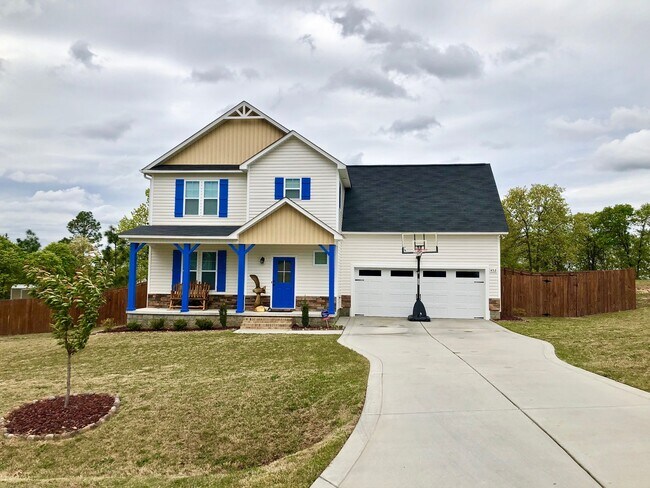 Building Photo - 4 Bedroom, 2.5 Bath in Trotters Bluff in Harnett County Close to Bragg!