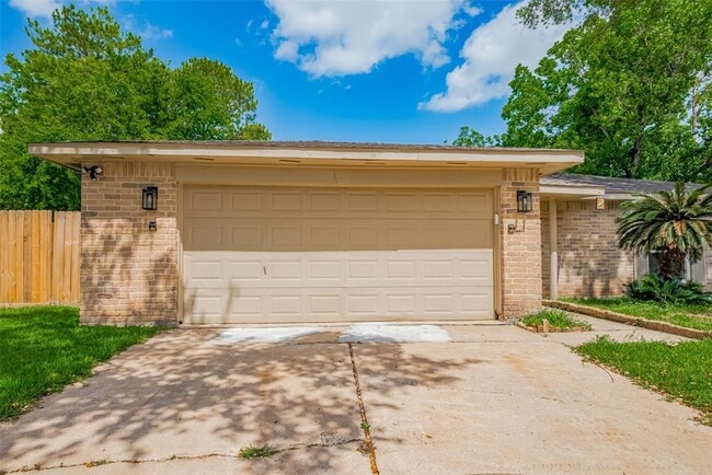 Building Photo - 14330 Templar Ln