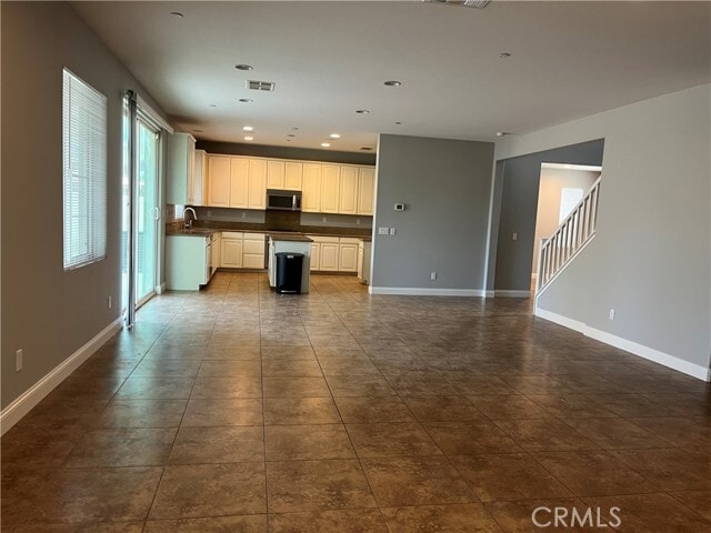 Building Photo - 8745 Bald Eagle Dr