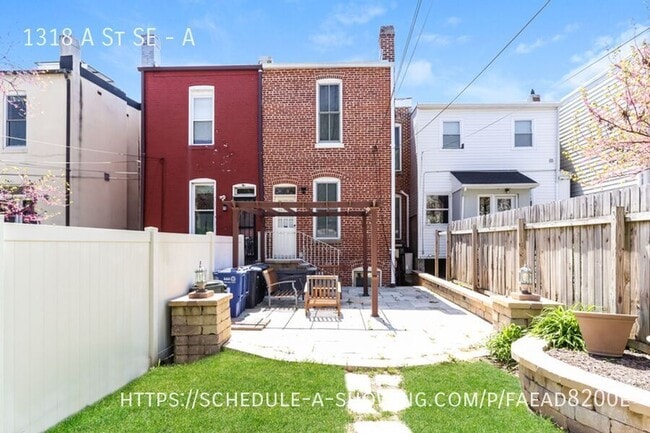 Building Photo - 1318 A St SE