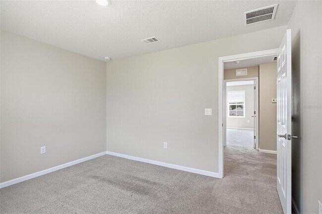 Building Photo - 64 Foxhall Ln