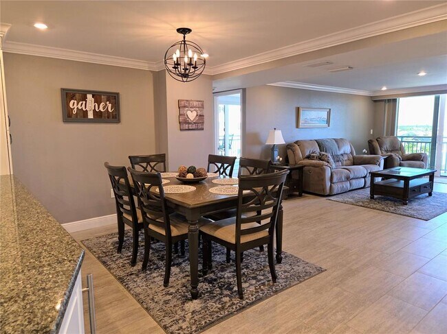 Building Photo - 1 Key Capri