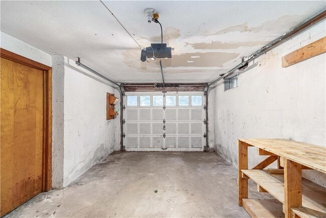 Building Photo - 51 Ambrose St