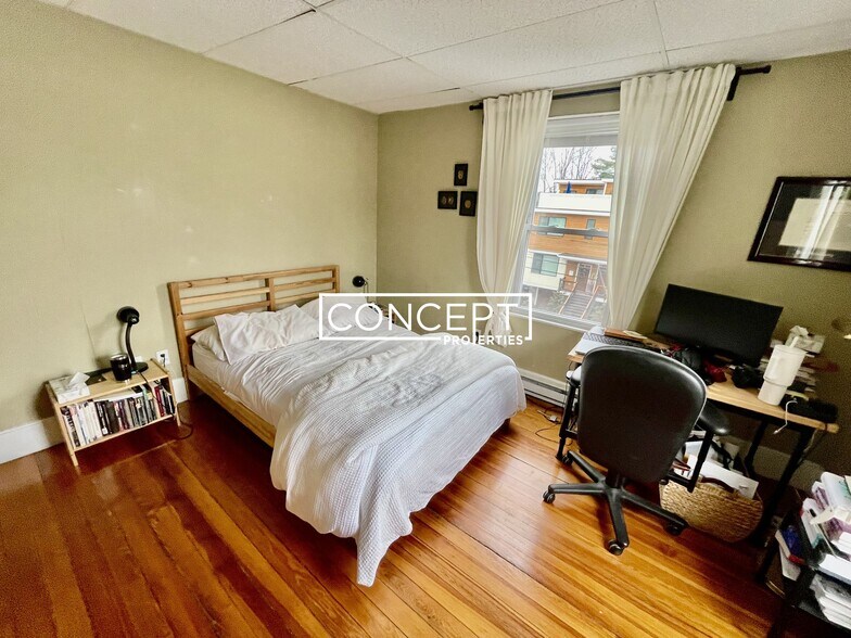 Building Photo - 7 A Smythe St