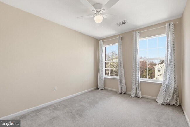 Building Photo - 14257 Hunters Run Way