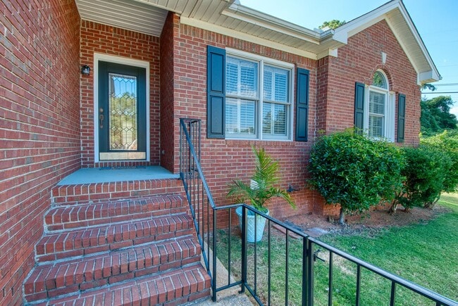 Building Photo - 1000 Eagle Pass Way