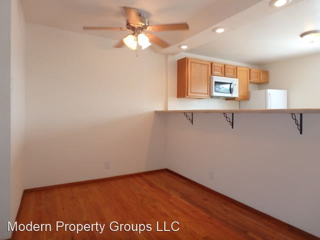 Building Photo - 1728 E Broadway