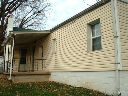 Building Photo - House for Rent in Southwest City