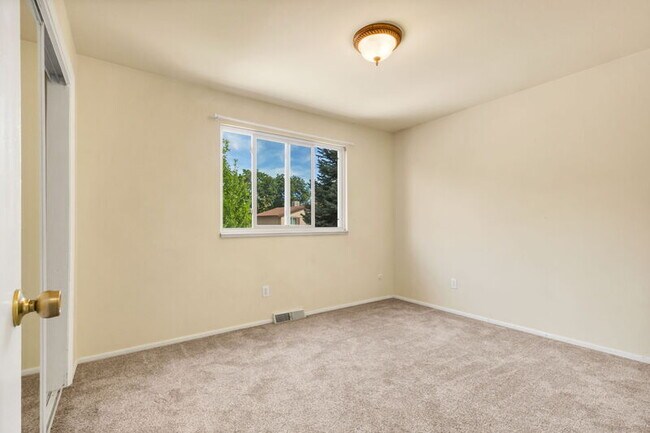Building Photo - 6128 W 84th Ave