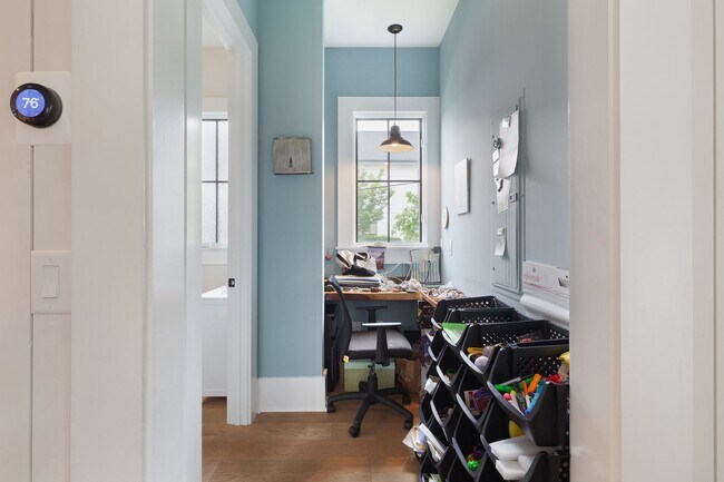 Building Photo - Stunning 4/3.5 Home in Highly Sought-After Area w/ 1300 Sq Ft of Outdoor Space!
