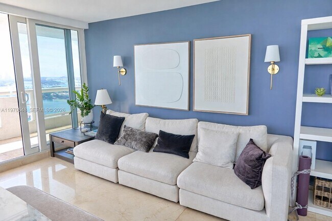 Building Photo - 1717 N Bayshore Dr