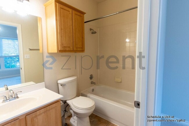Building Photo - 12245 Abbey Glen Ln