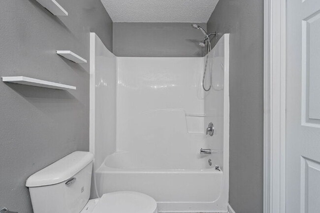 Building Photo - 266 Swaying Pine Ct