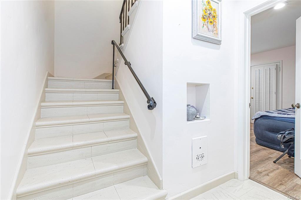 Building Photo - 2313 Hollister Ter