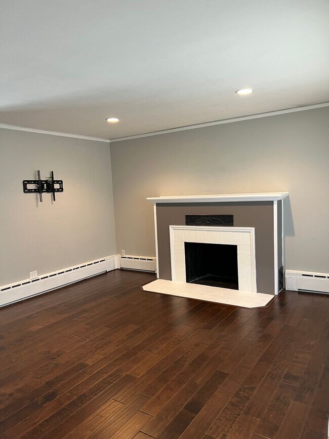 Building Photo - Move In Ready in Desirable Reno Neighborhood