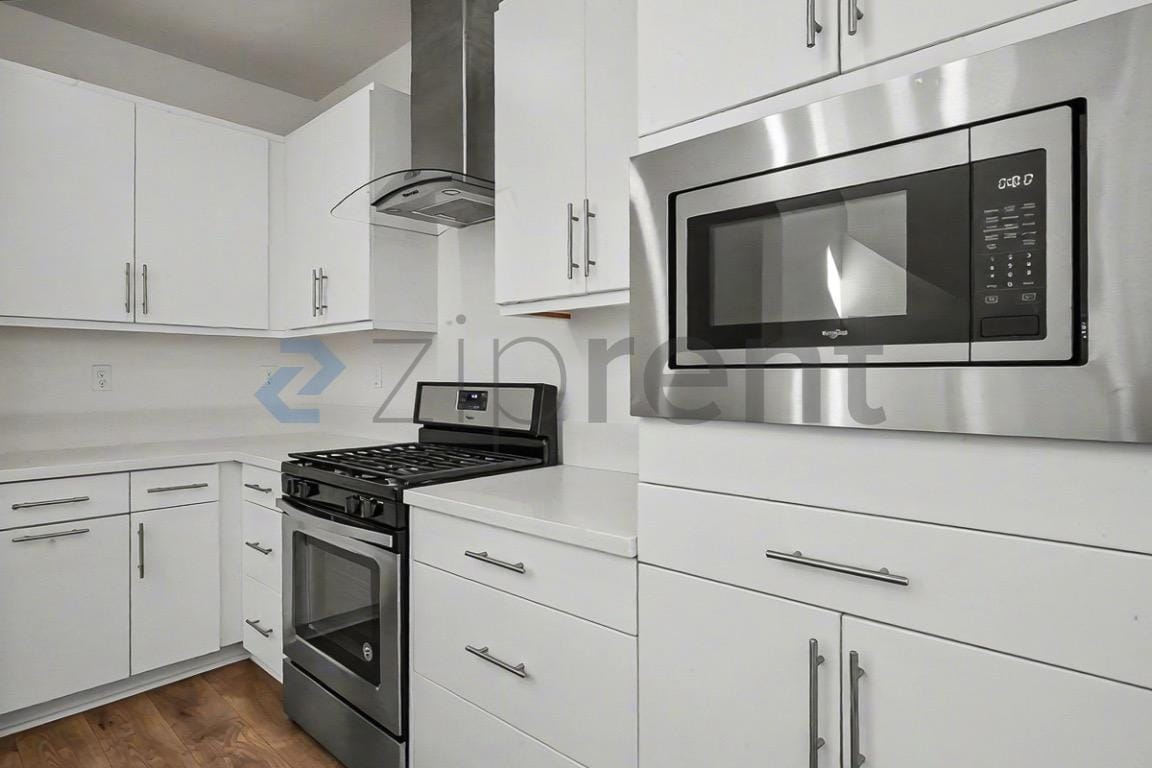 Building Photo - 450 Crate Ave