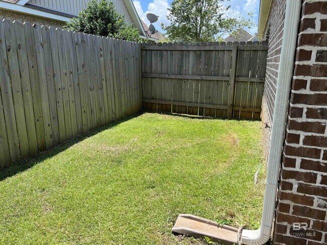 Building Photo - 1065 Crown Walk Dr