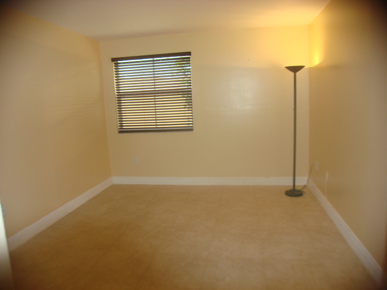 partial view of second bedroom - 6276 186th NW St