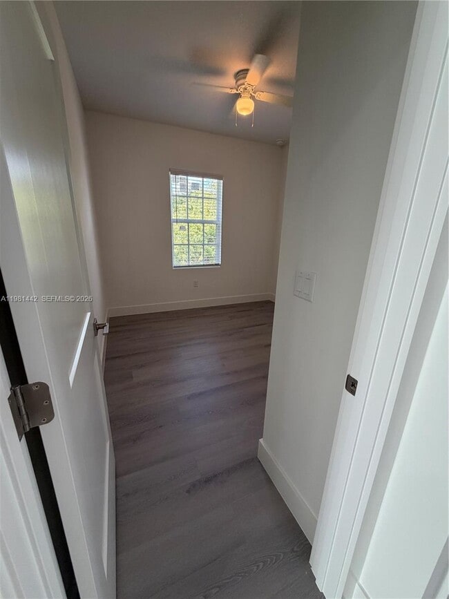 Building Photo - 721 Ivan Ave S