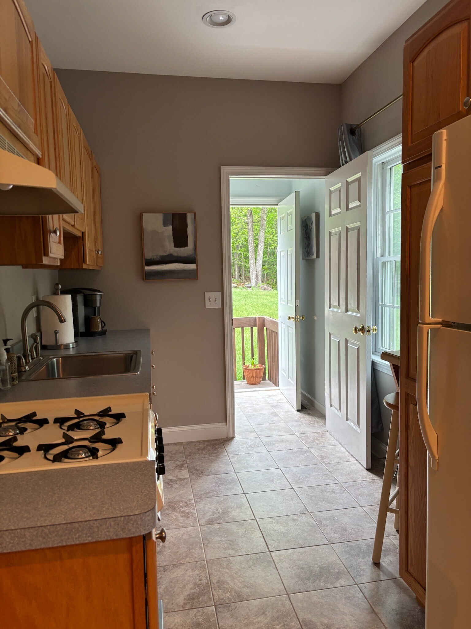 Building Photo - 5 Dahlia Ln