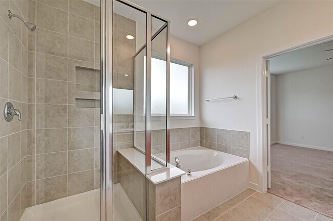 Building Photo - 8022 Pinebrook Arbor Ct