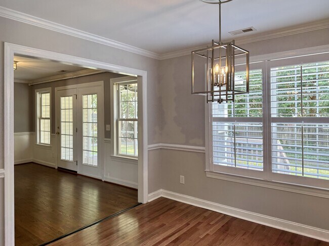 Building Photo - 3721 Stillwood Dr