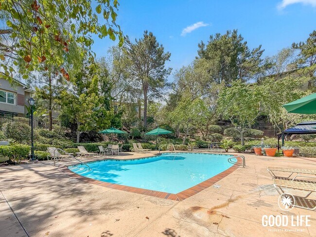Building Photo - SD: Comfortable 2BD/2BA Townhome in Carmel Mountain Ranch with Community Pool, Attached Garage & ...