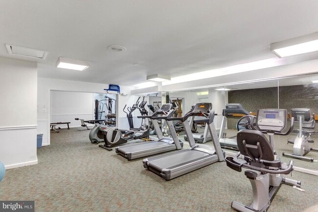 Building Photo - 5340 Holmes Run Pkwy