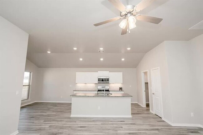 Building Photo - Cooper Schools/ Southeast Corridor/New Construction/ Half Off First Full Month's rent