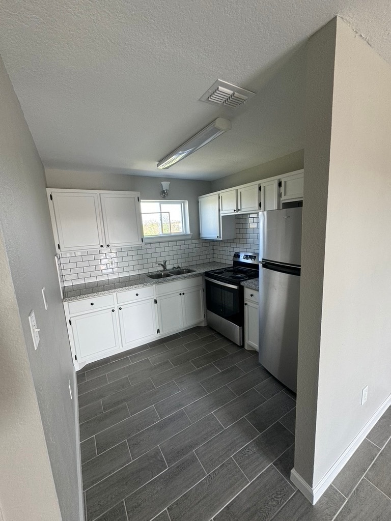 Building Photo - 101 Rockwell Way