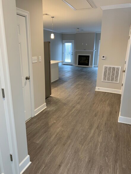 Primary Photo - 1779 Como Park Blvd