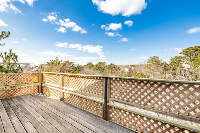 Building Photo - 79 Surf Dr