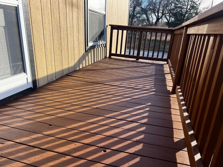 Building Photo - 709 N Collins Fwy