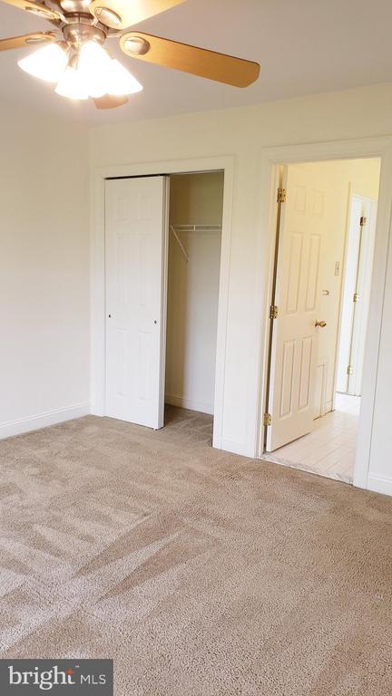 Building Photo - 14 Hayworth Cir
