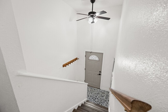 Building Photo - 1611 Madison Dr