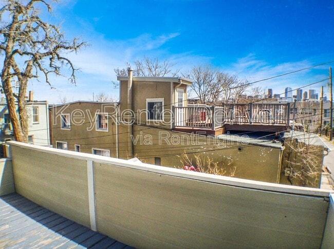 Building Photo - 2606 W River Dr