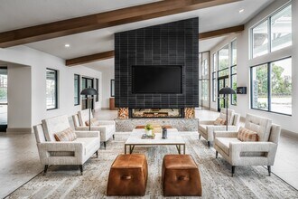 Building Photo - BLVD 2600