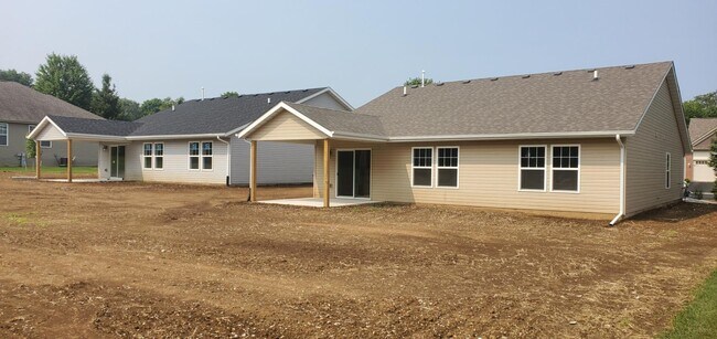 Building Photo - 1750 Meadowlark Ln