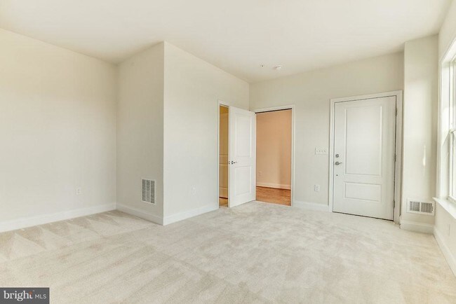 Building Photo - 22589 Amendola Terrace